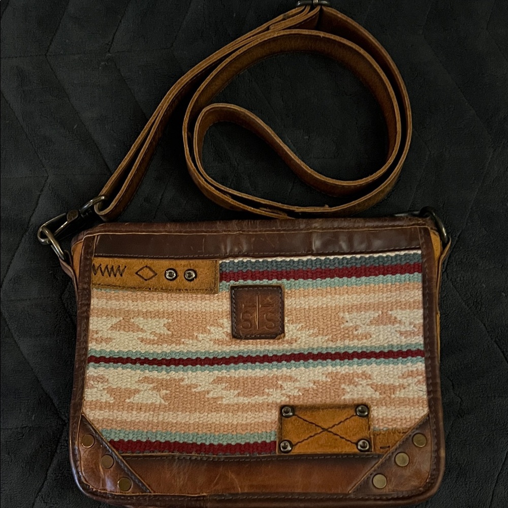STS western style crossbody guc